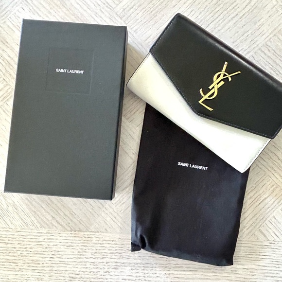 Saint Laurent YSL Uptown Wallet on Chain - Crema / Nero - Gold Hardware - Picture 8 of 8